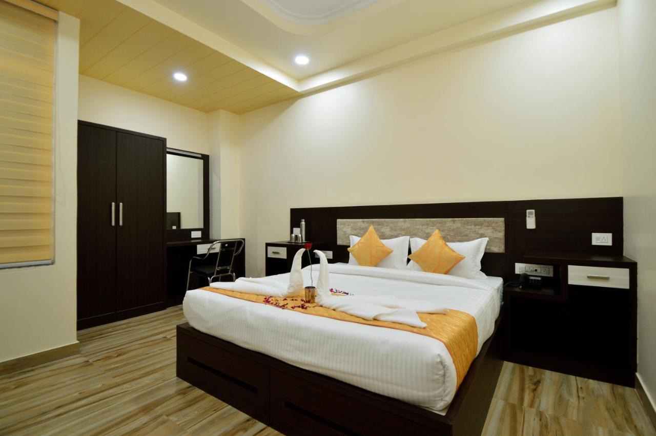 Kapish Home-All Pure Veg Jaipur Buitenkant foto
